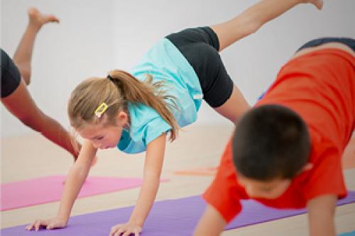 Kids exercising in fitness class
